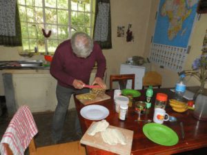 Ein deutscher Landwirtschaftsexperte in Tansania